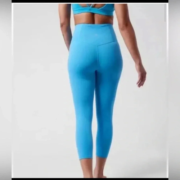 NWT Athleta Ultra High Rise Elation Capri Santorini Blue  Tight - Picture 3 of 6
